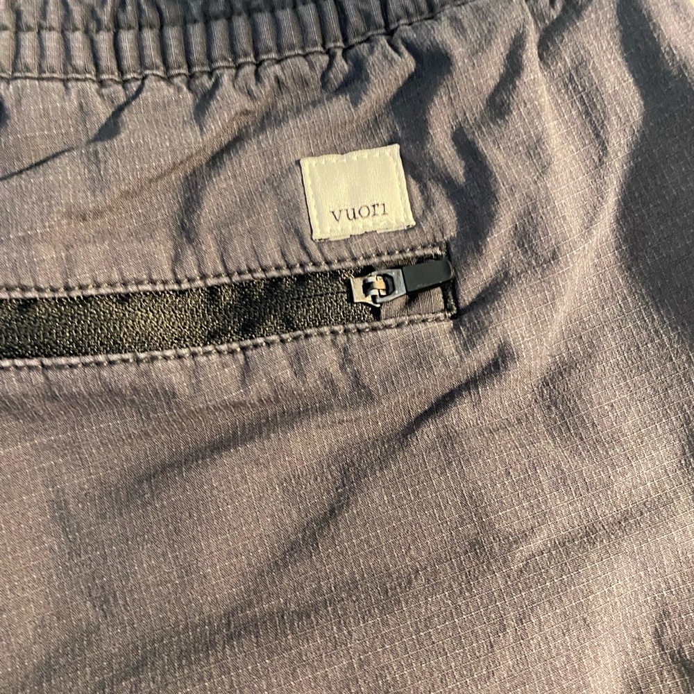 Vuori Ripstop Gray Drawstring Athletic Shorts - image 6